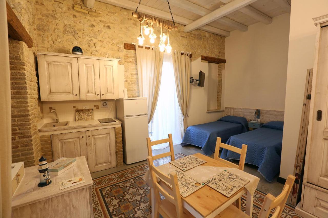 Antica Dimora Dell'Ammiraglio Aparthotel ลิกาตา ภายนอก รูปภาพ