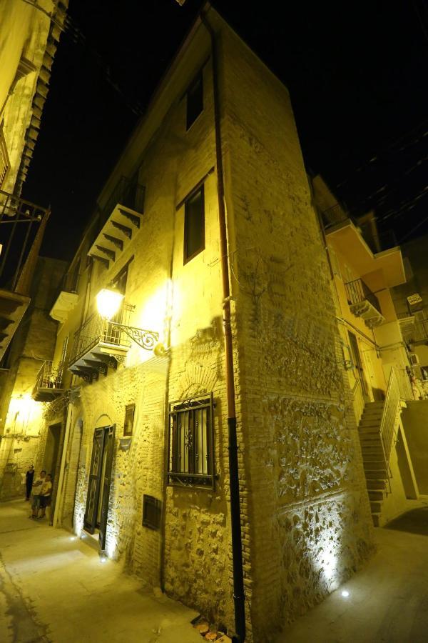 Antica Dimora Dell'Ammiraglio Aparthotel ลิกาตา ภายนอก รูปภาพ